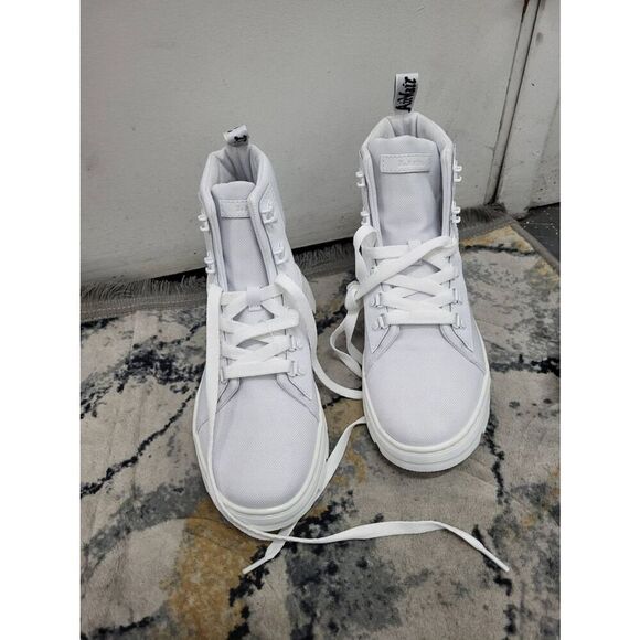 New Dr.Martens boots sz9 - Picture 1 of 6